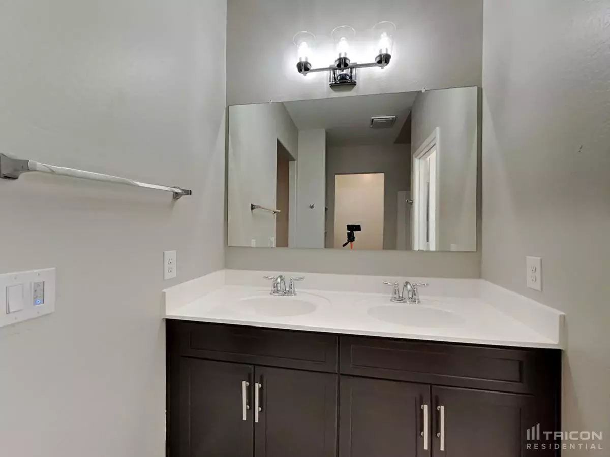 30928 West Picadilly Road, Buckeye, AZ 85396 photo 5