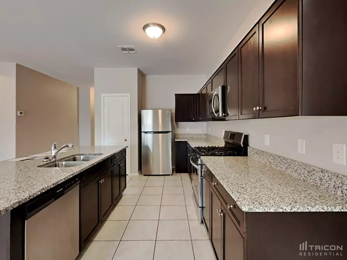31057 West Fairmount Avenue, Buckeye, AZ 85396 photo 5