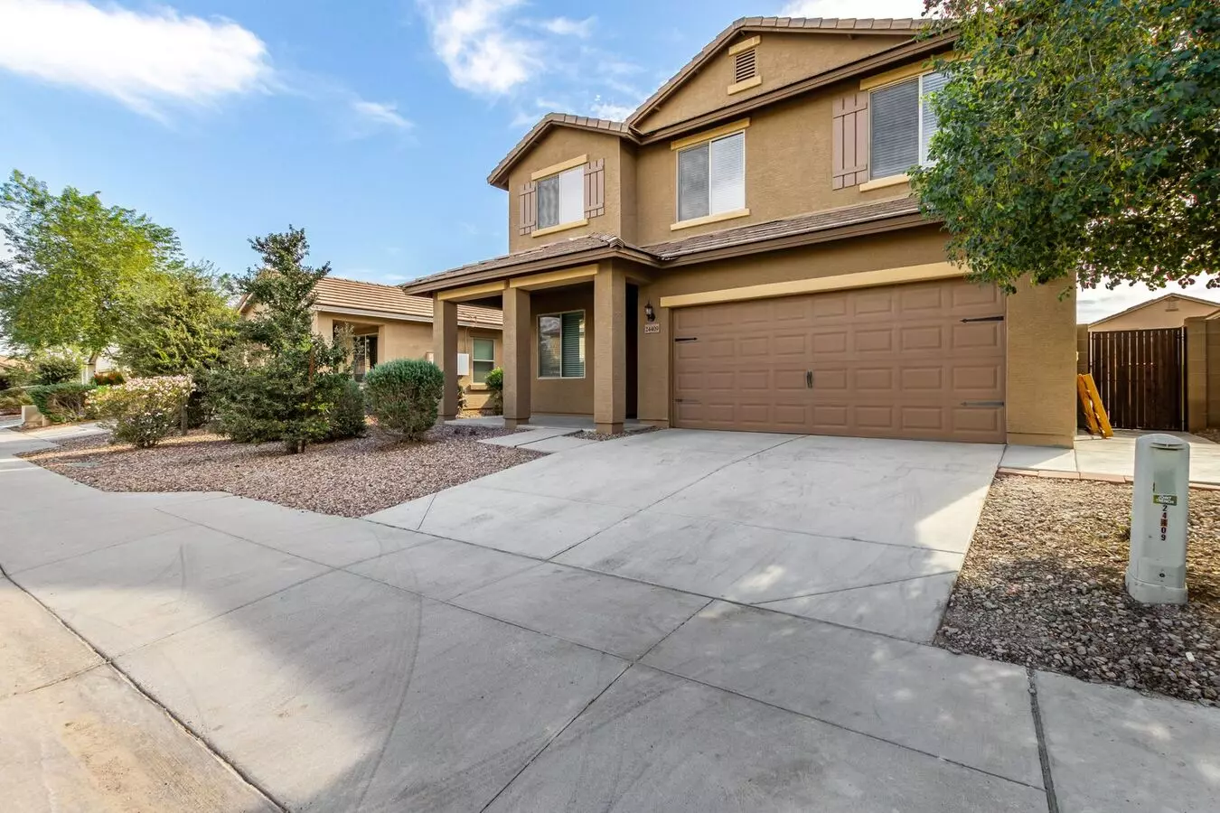24409 W Sheraton Ln Buckeye, AZ 85326 photo 2