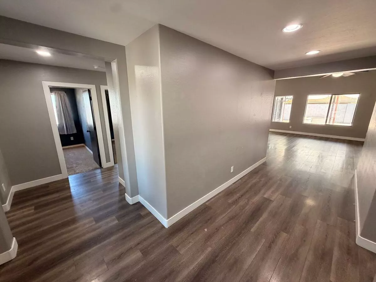 25517 W Forest Grv photo 5