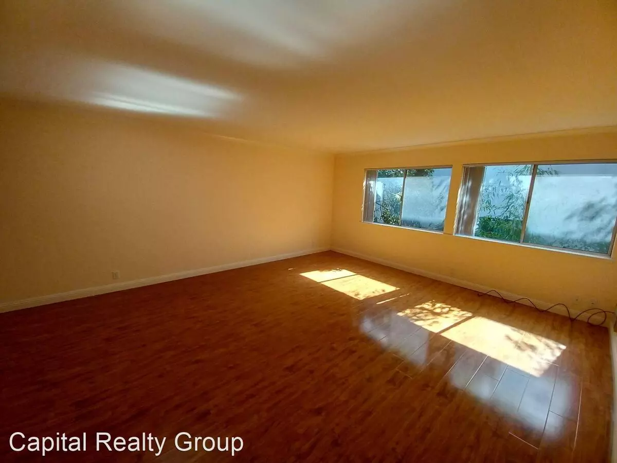 Dim - 1121 Douglas Av. photo 3