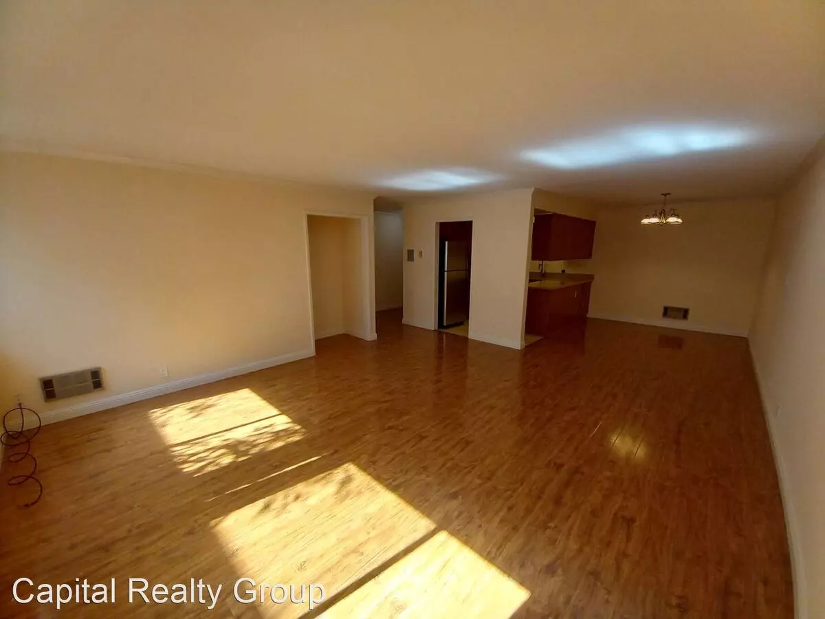 Dim - 1121 Douglas Av. photo 2