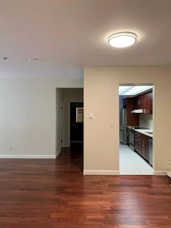 1435 Bellevue Avenue, Burlingame, CA 94010 photo 2