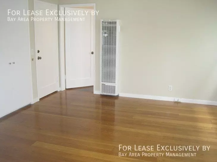 21 Highland Avenue, Burlingame, CA 94010 photo 2