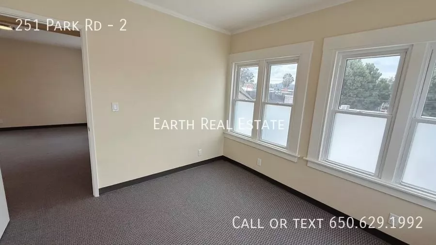 251 Park Rd photo 4