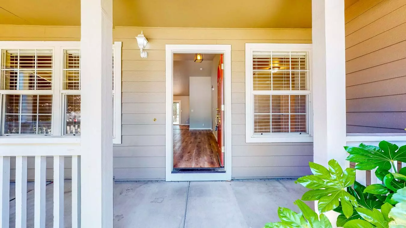 Pure Property Management - Darling 3 Bedroom Home Calistoga! photo 5