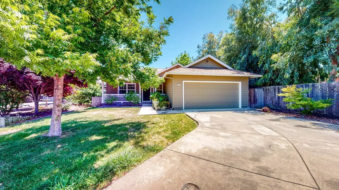 Pure Property Management - Darling 3 Bedroom Home Calistoga! photo 4