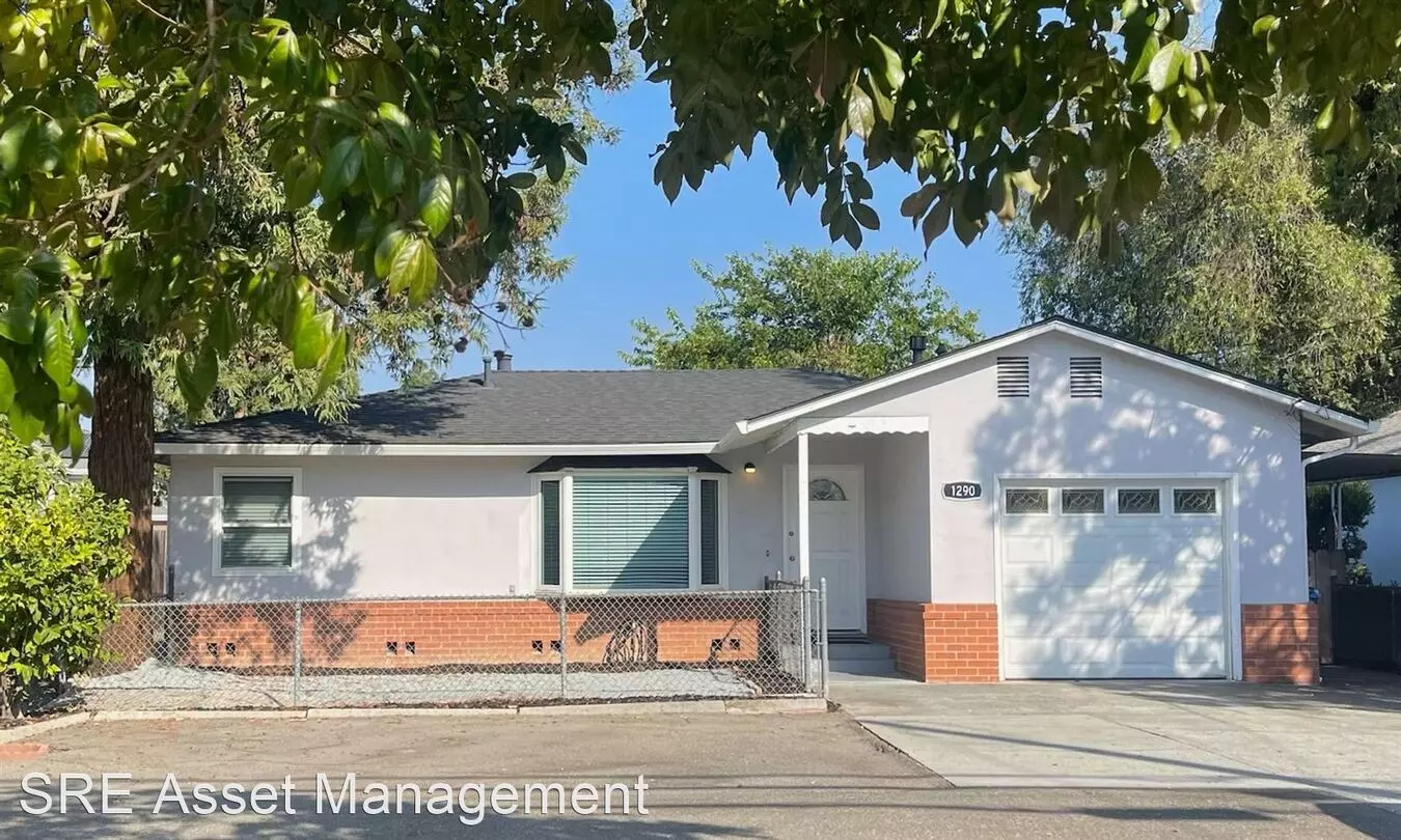1290 Burrows Rd photo 2