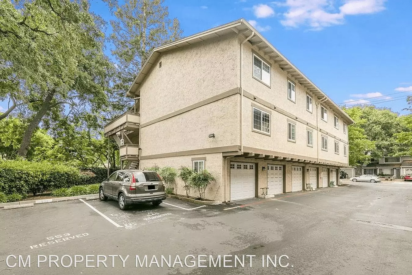 553 W Latimer photo 2