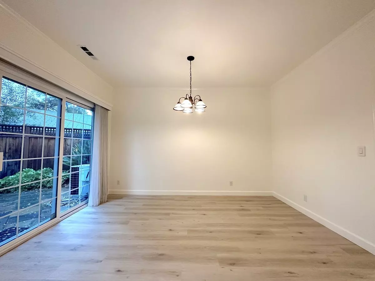 181 Orchard Oak Cir photo 4