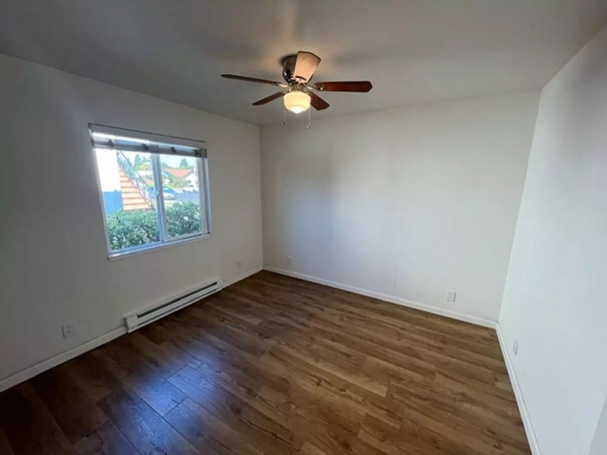 Kuehnis Drive photo 5