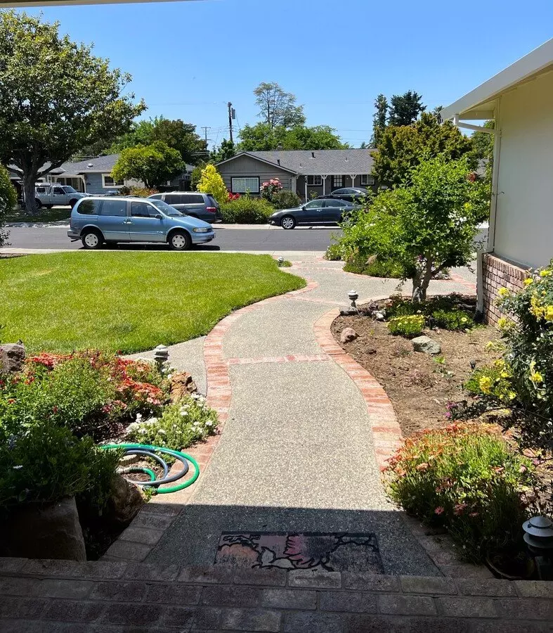 74 Herbert Ln photo 3