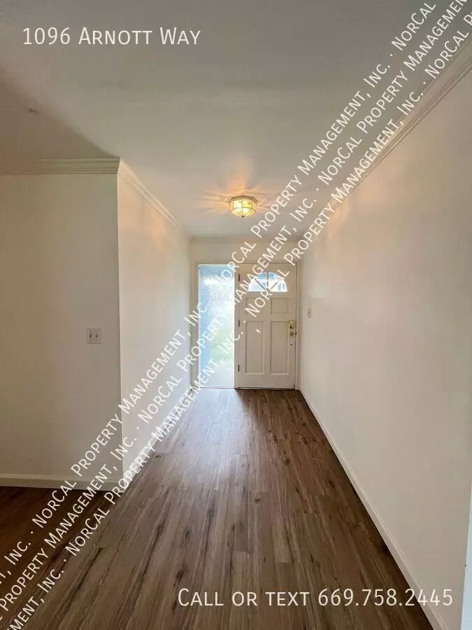 1096 Arnott Way, Campbell, CA 95008 photo 4