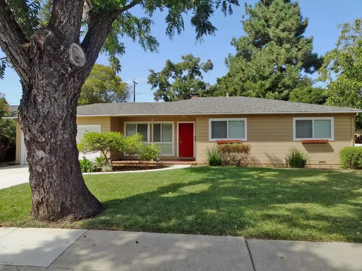 919 Almarida Dr photo 2