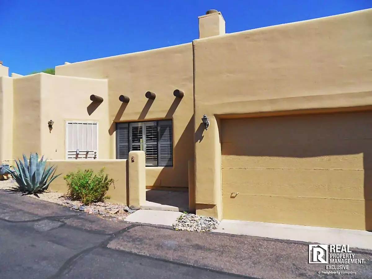 37222 N TOM DARLINGTON Drive photo 2