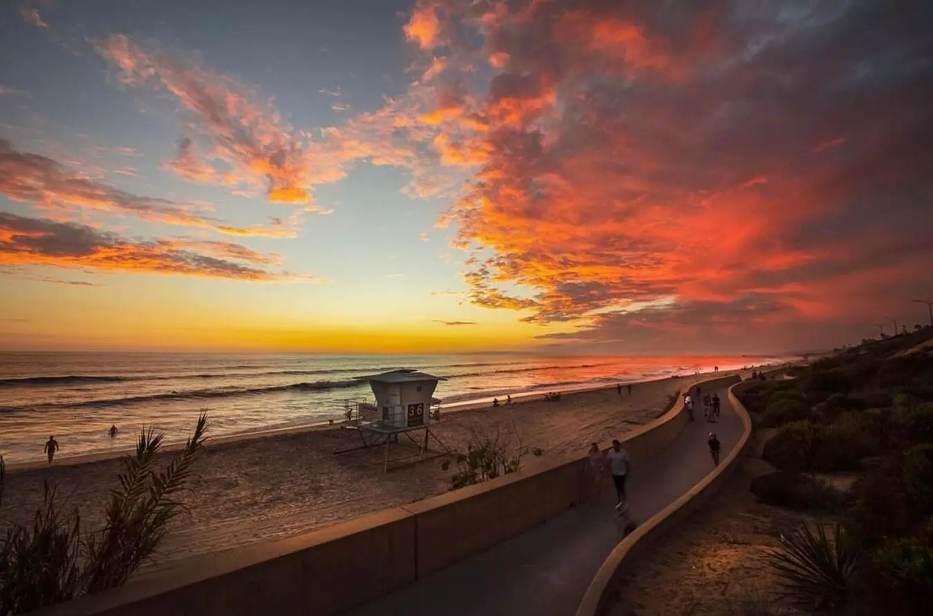 Carlsbad Coast Apts photo 5