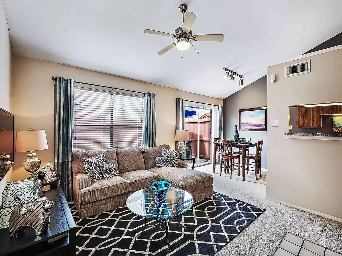 Galleria Townhomes photo 4
