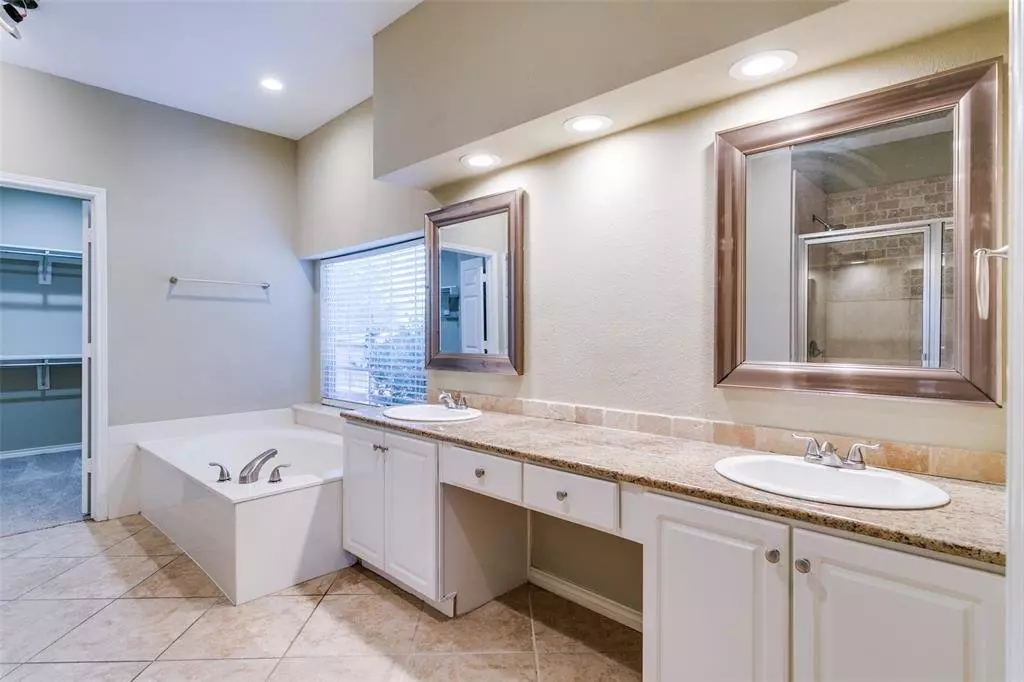 2119 Dover Drive, Carrollton, TX 75006 photo 4