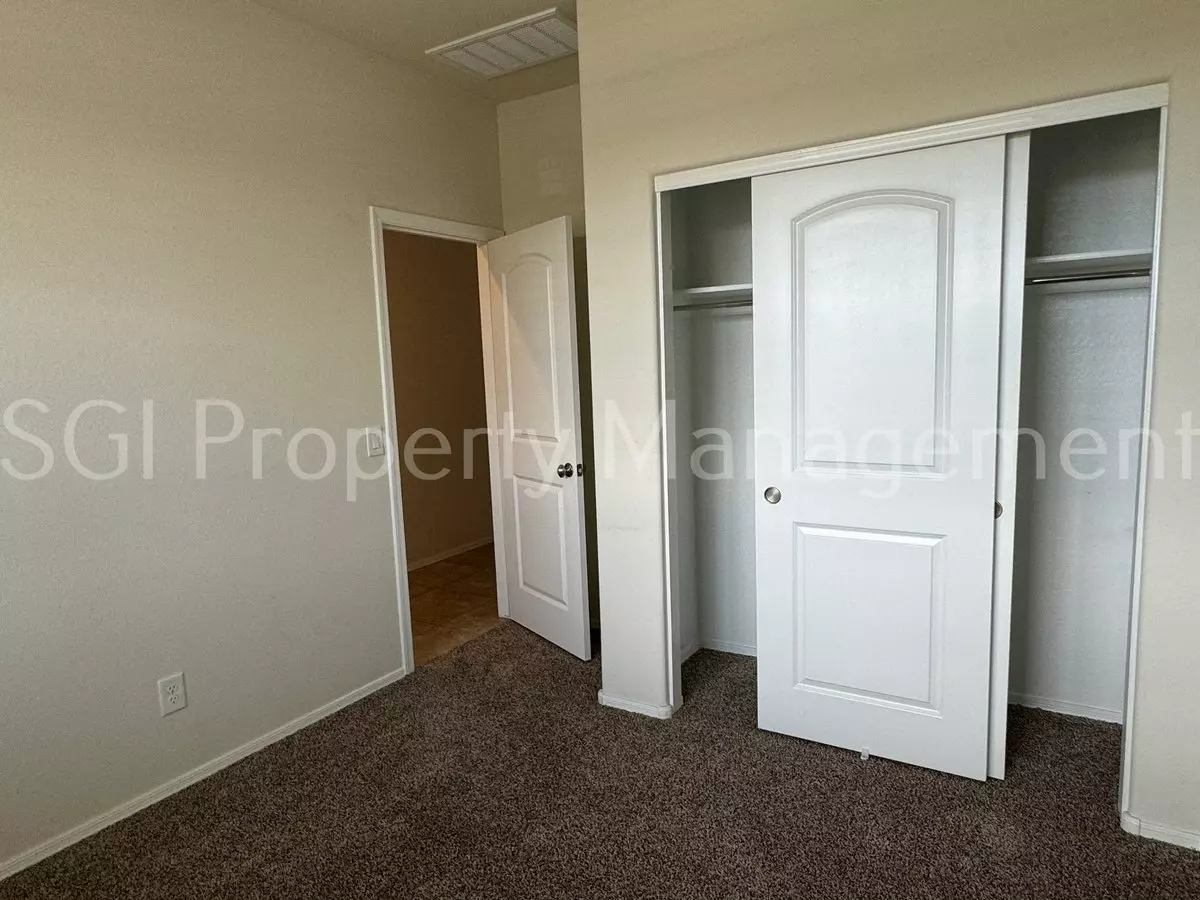 1645 N Westfall Trl photo 3