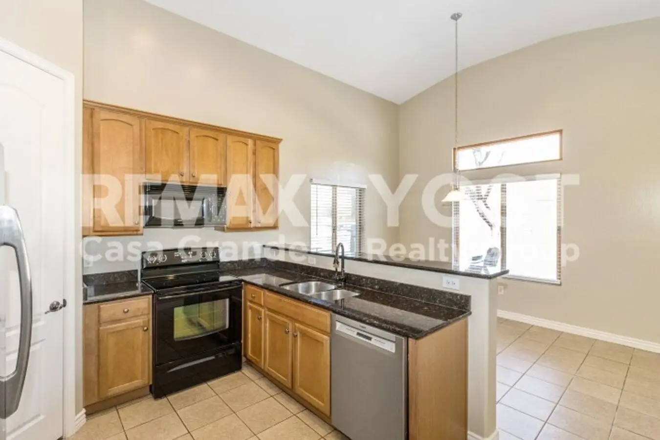 Welcome to Your Casa Grande Retreat — Where Comfort Meets Quiet photo 3