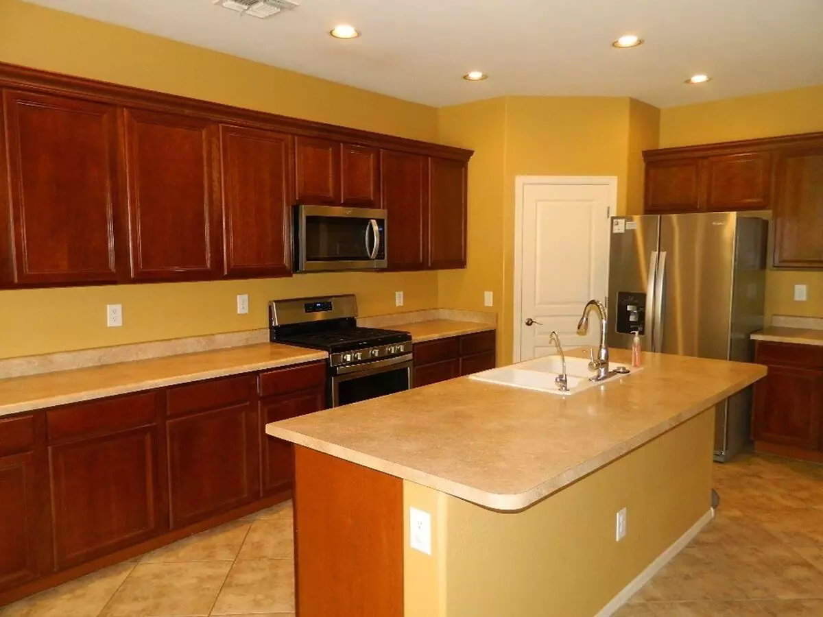 Coming Soon 8.2026 5Bedroom 3 Baths photo 4