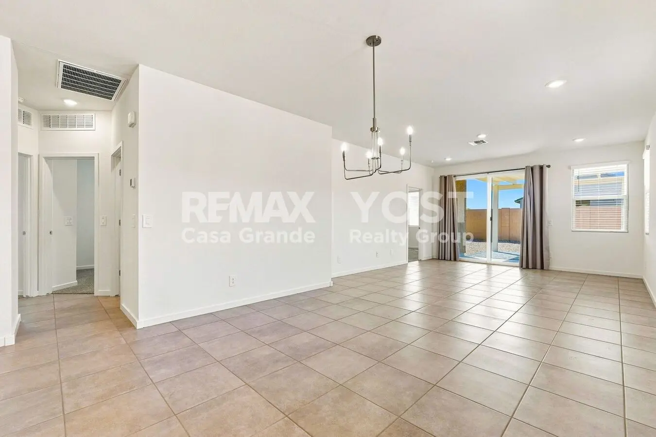 Modern Comfort With Room To Relax photo 2