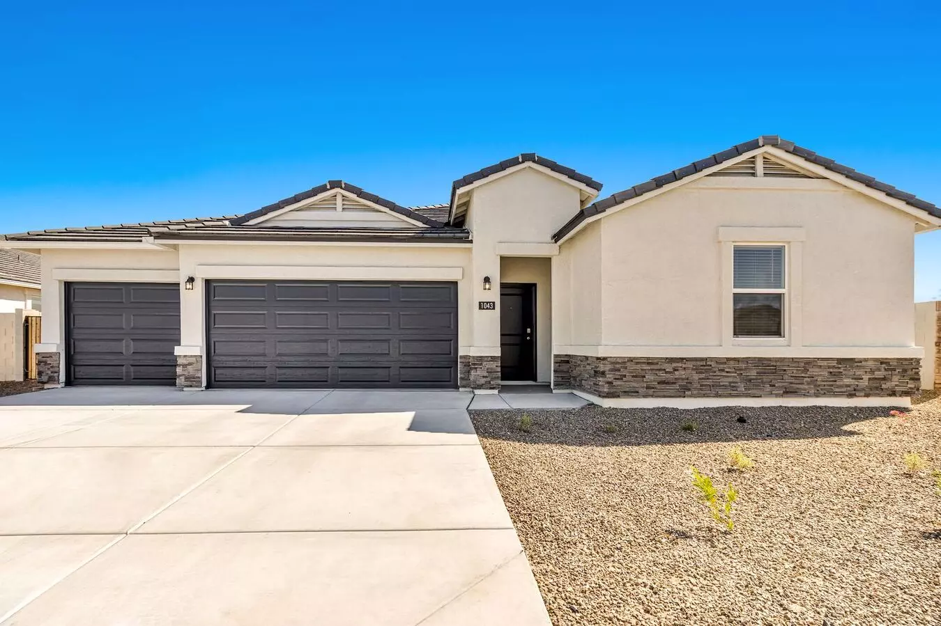 1043 W Falls Canyon Dr Casa Grande, AZ 85122 photo 2