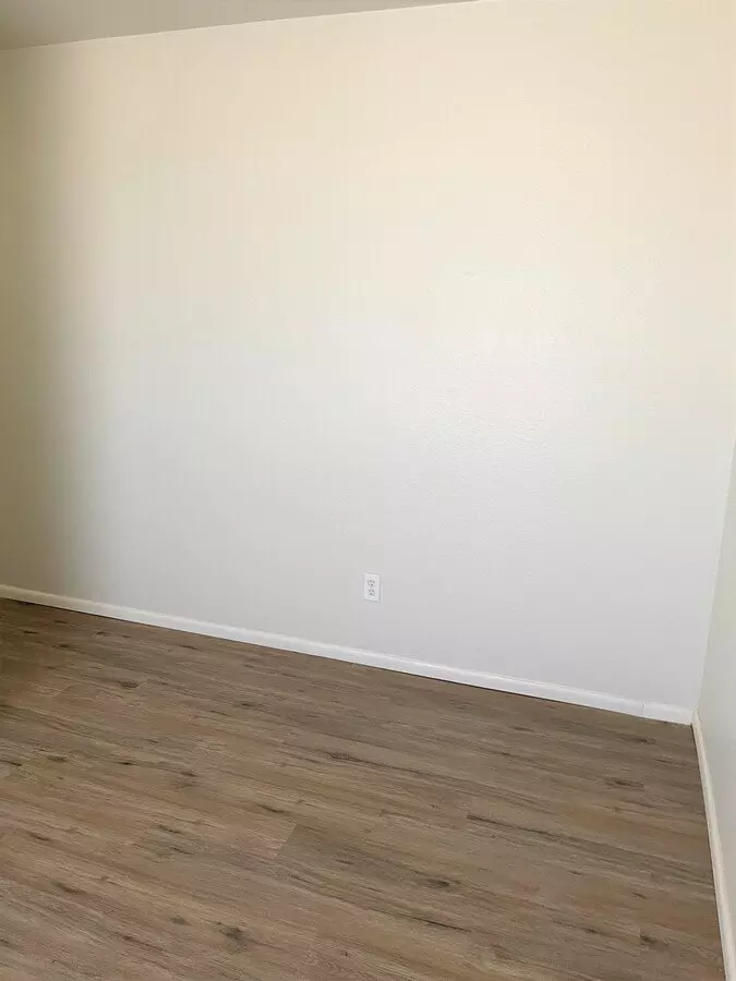 1504 N French St Ste B photo 5