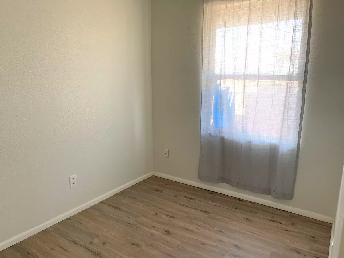 1504 N French St Ste B photo 4