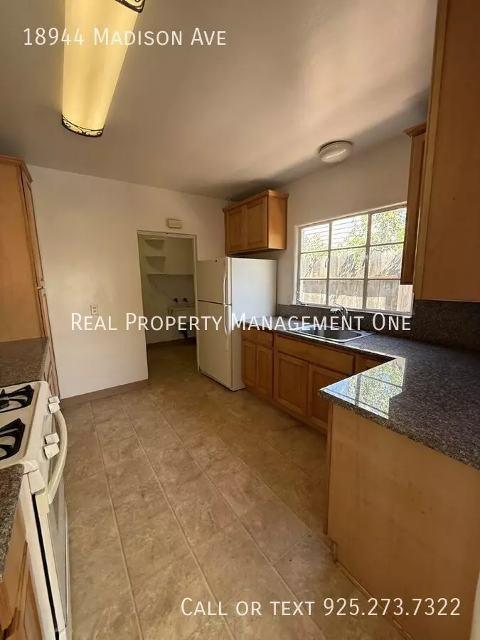18944 Madison Ave photo 4