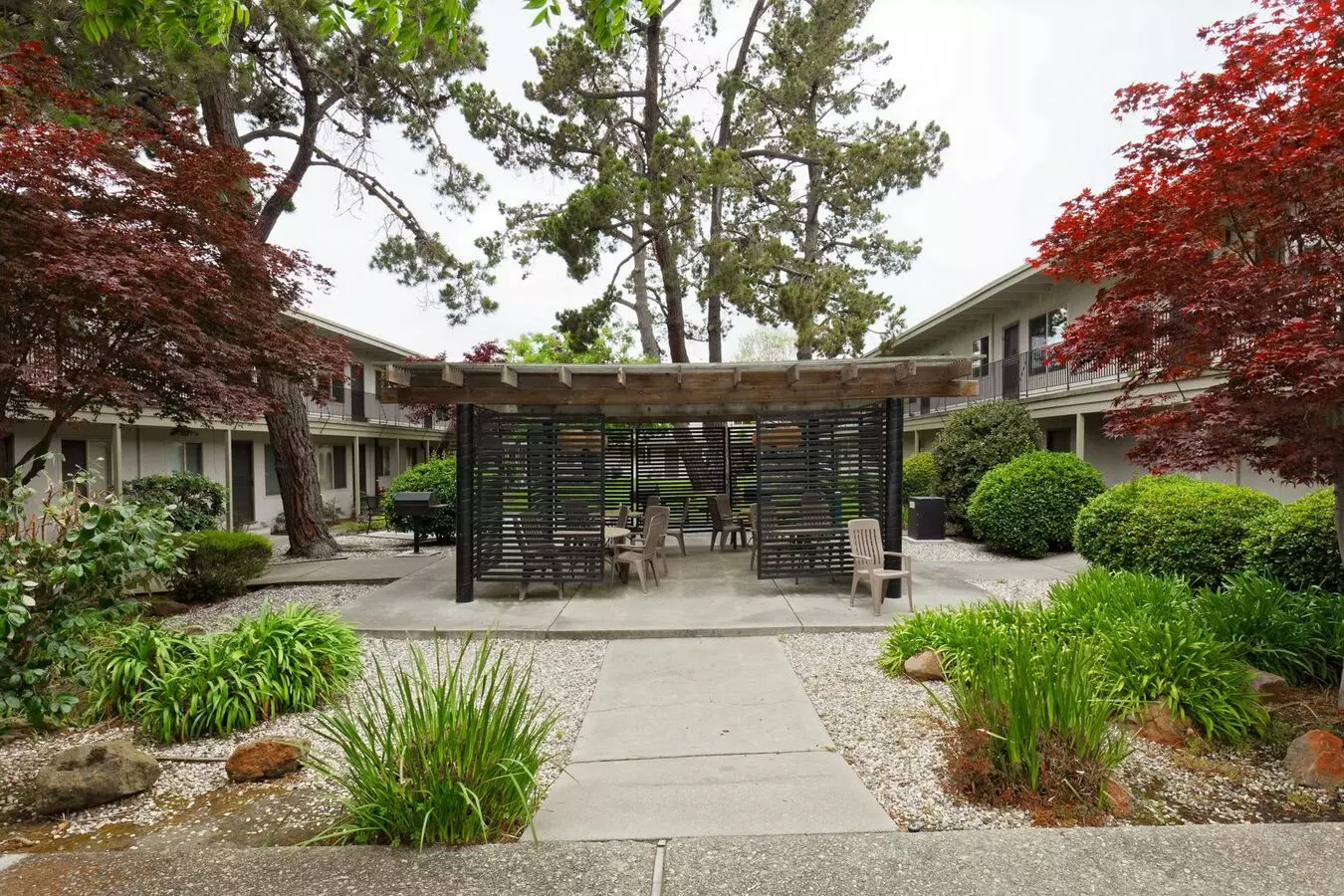 Garden Park Apartments photo 2