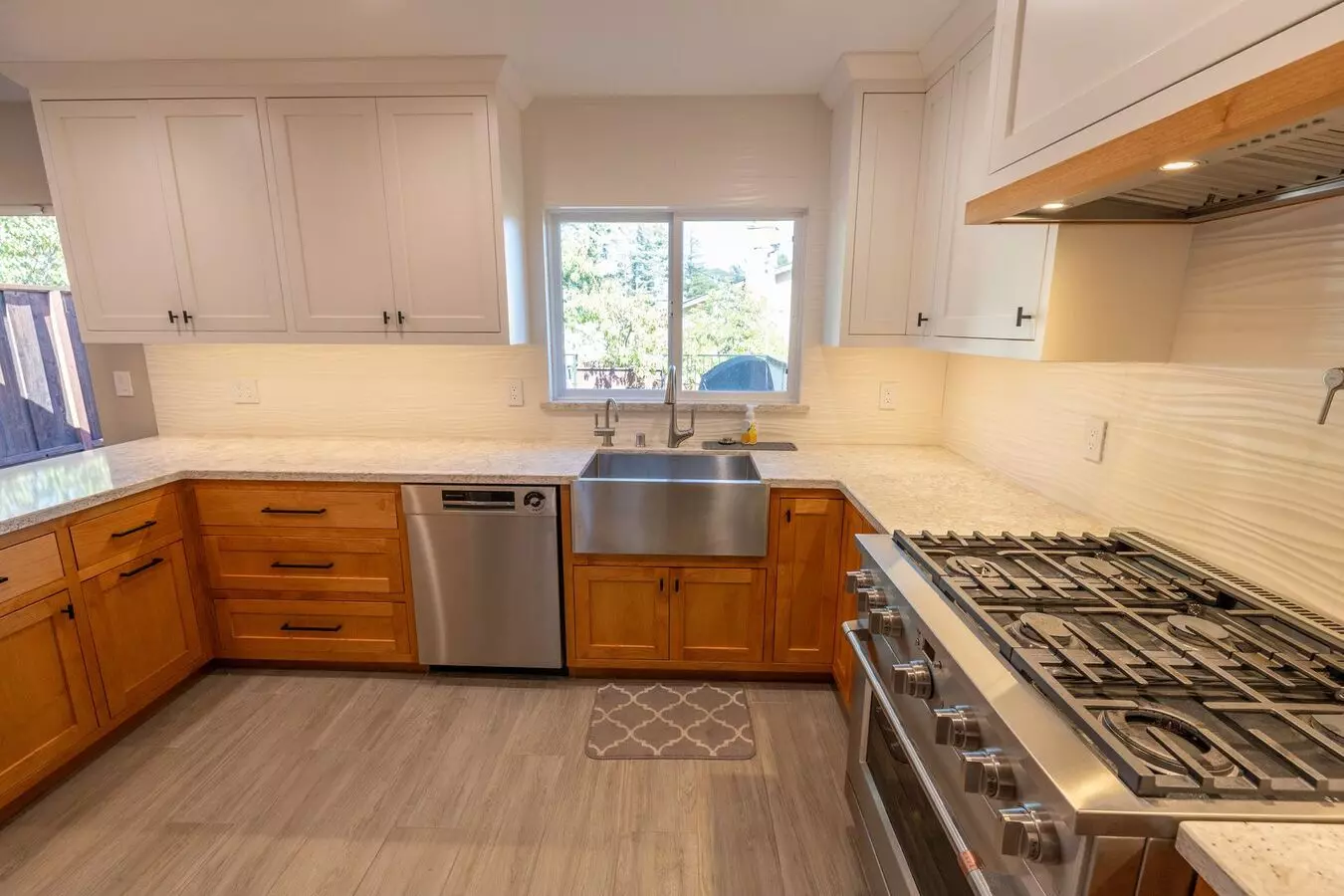 Amazing 4 Bedroom Home In One Of Castro Valley's Most Desirable Neighborhoods. Owned Solar! photo 4