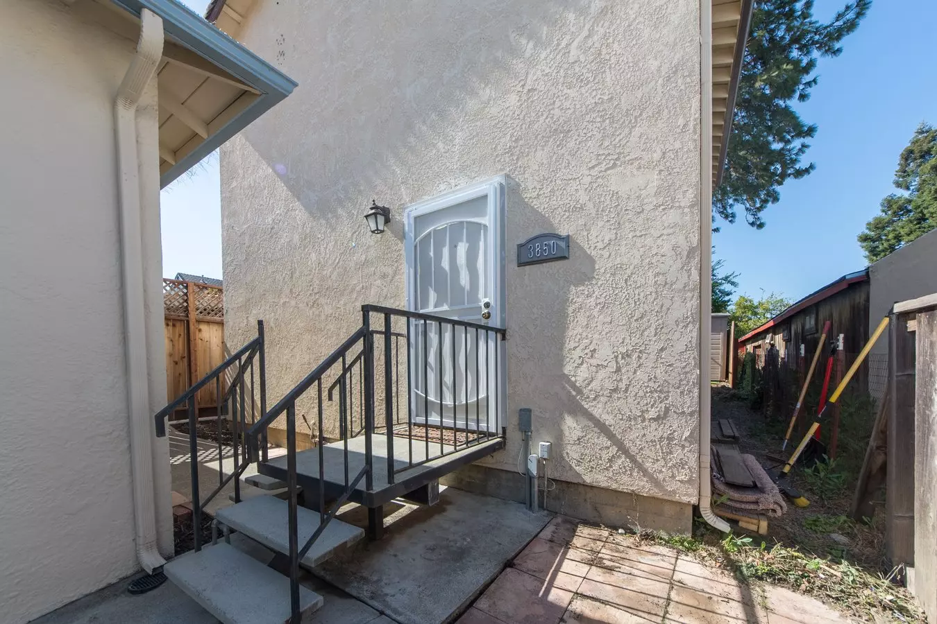 3850 Somerset Avenue, Castro Valley, CA 94546 photo 2