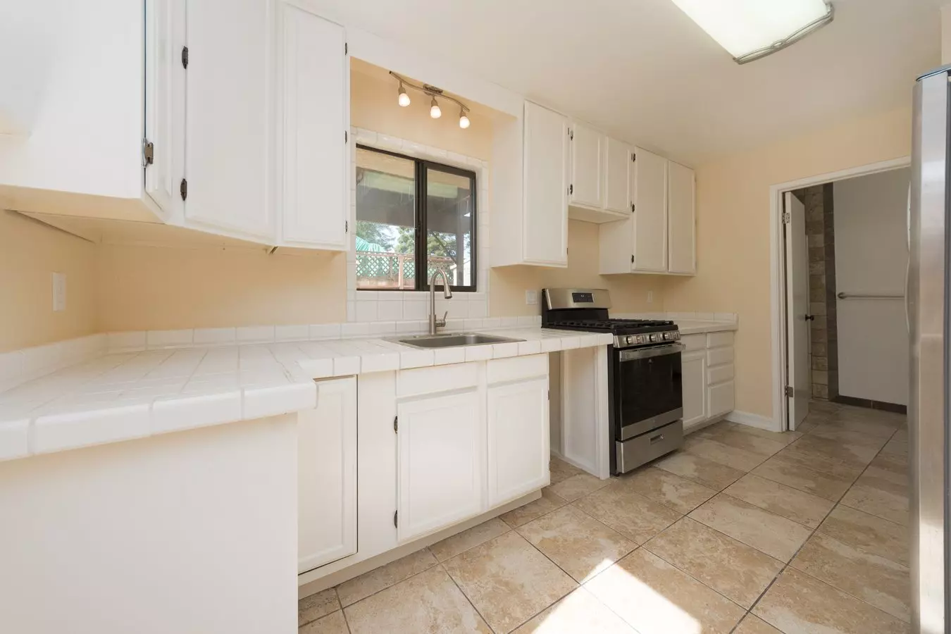 3850 Somerset Avenue, Castro Valley, CA 94546 photo 4