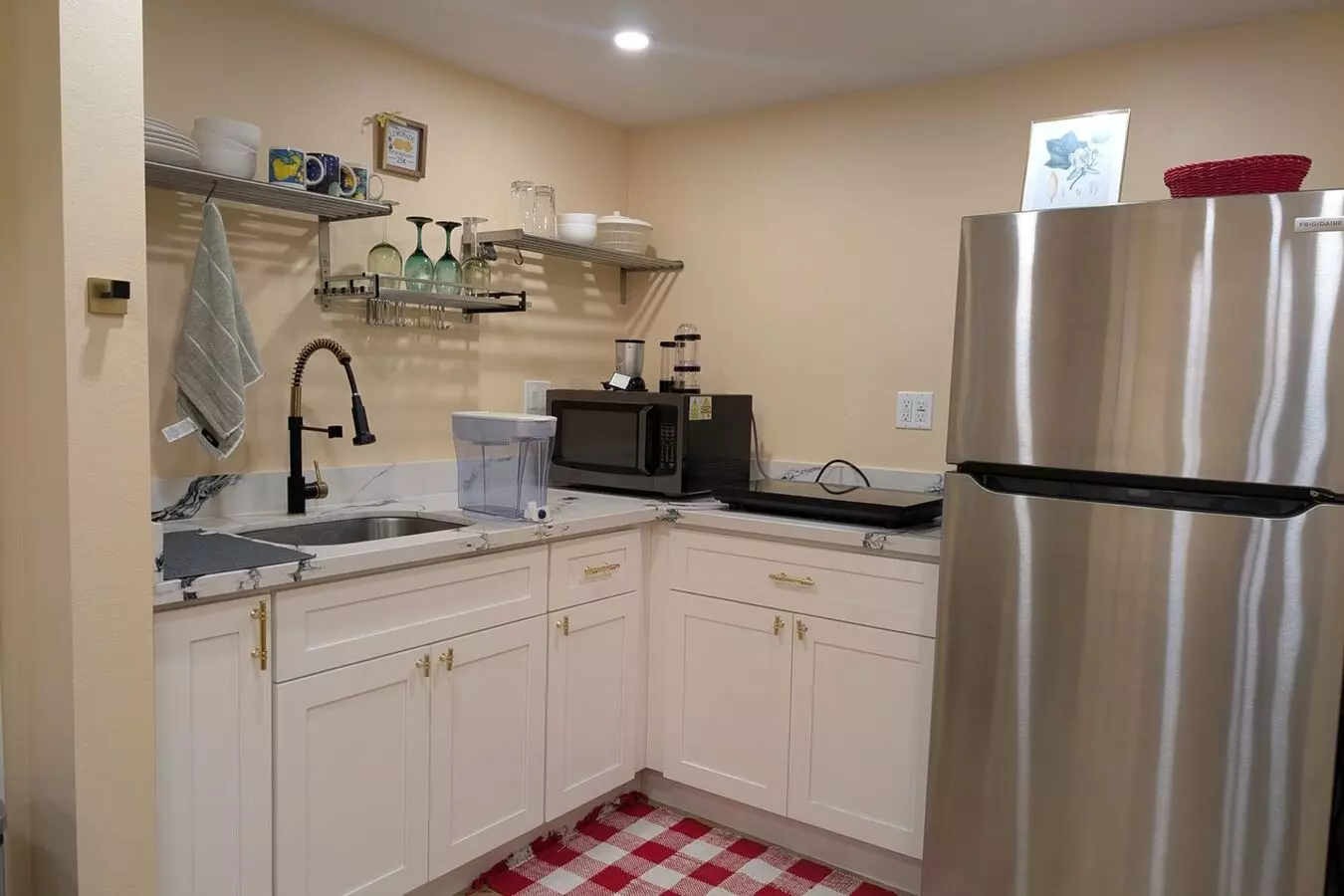 Modern Studio Oasis In Castro Valley photo 2