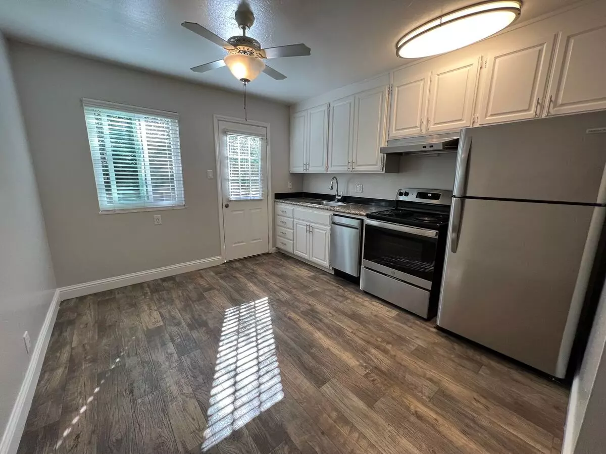 Mosaic Apartments photo 4