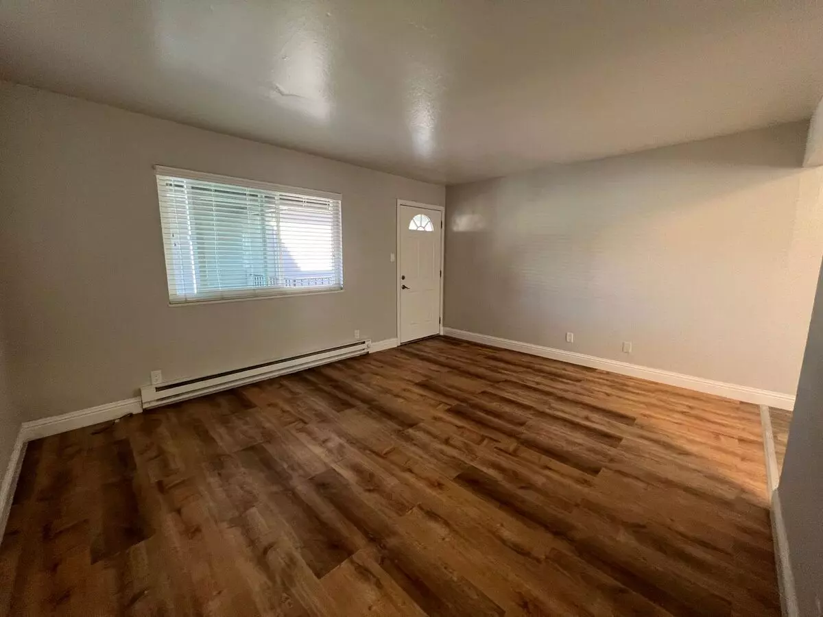 Mosaic Apartments photo 3