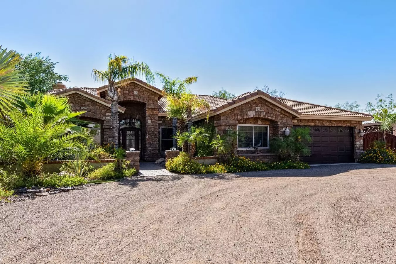 28432 North 44th Street, Cave Creek, AZ 85331 photo 2