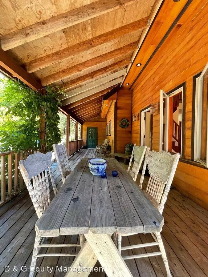 Two + Bedroom 2 Bath Private Home On Three Acres In The Mountains photo 5