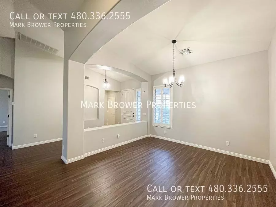 1181 E Hawken Way photo 2