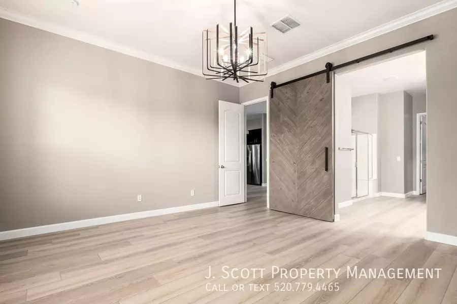 1255 N Arizona Ave 1355 photo 5