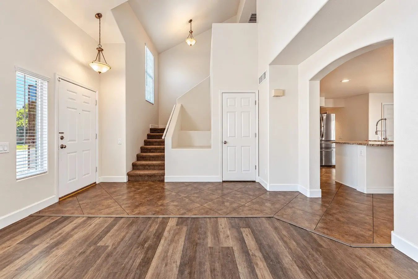 1432 W Park Ave photo 3