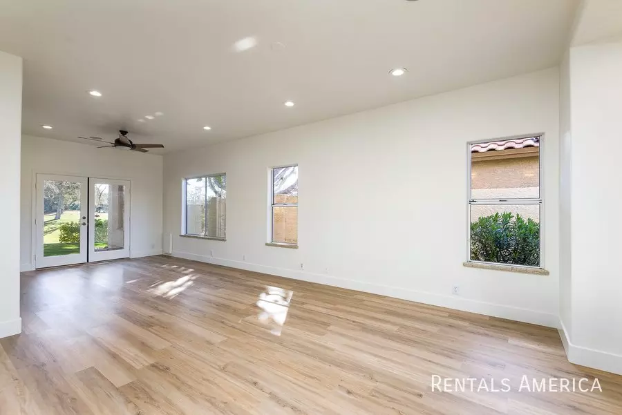 2342 West Hemlock Court, Chandler, AZ 85248 photo 5
