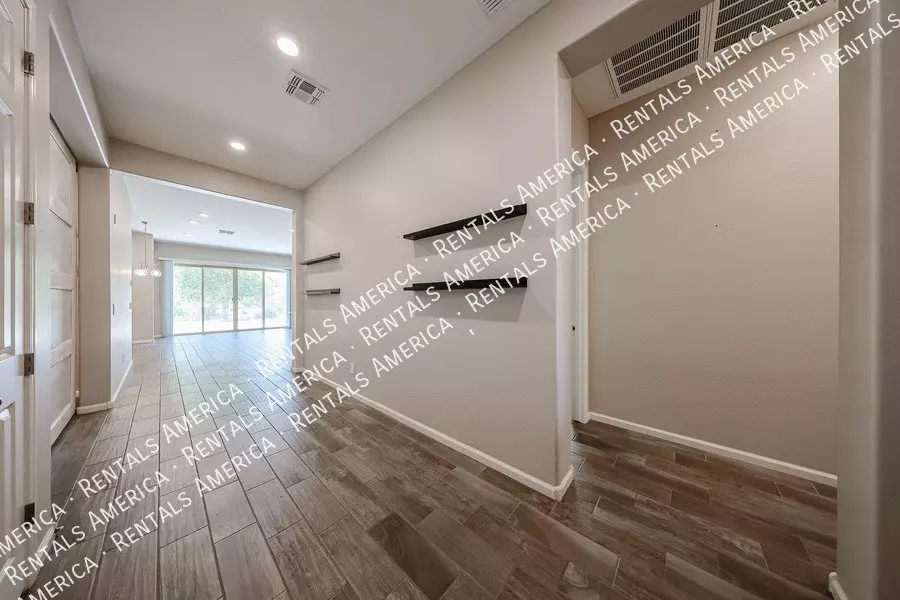 3865 East Dogwood Place, Chandler, AZ 85286 photo 4