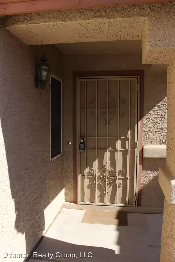 807 W. Kesler Lane photo 2