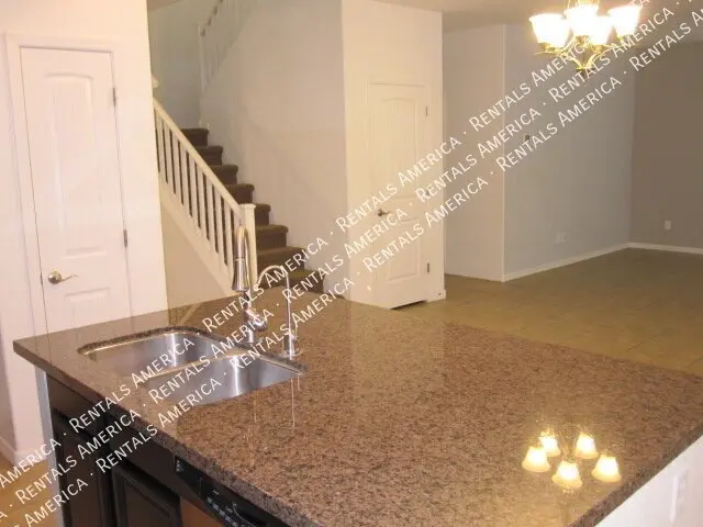 856 E Jacob St photo 5