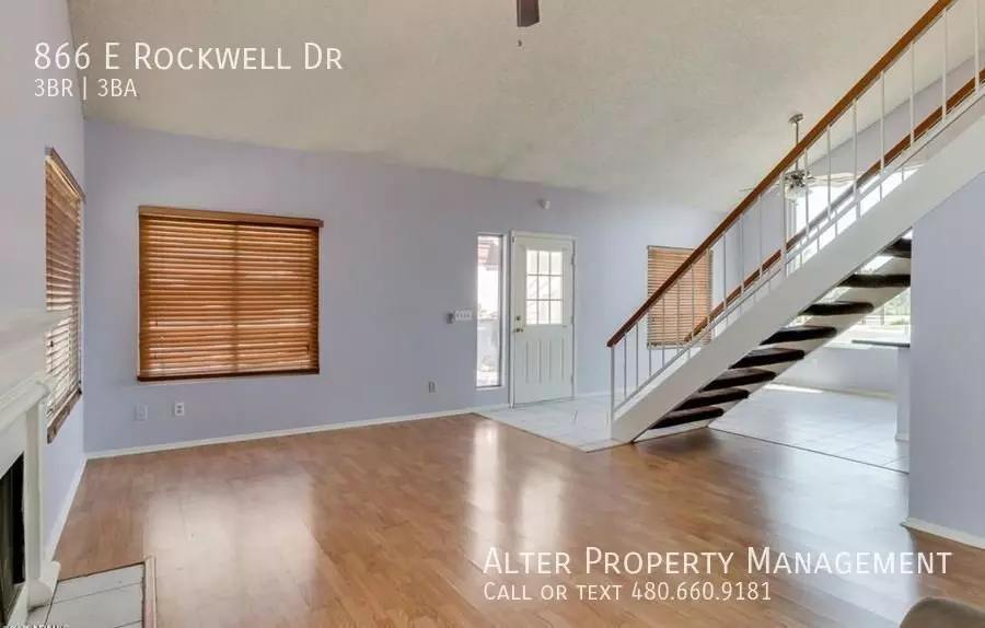 866 E Rockwell Dr photo 2