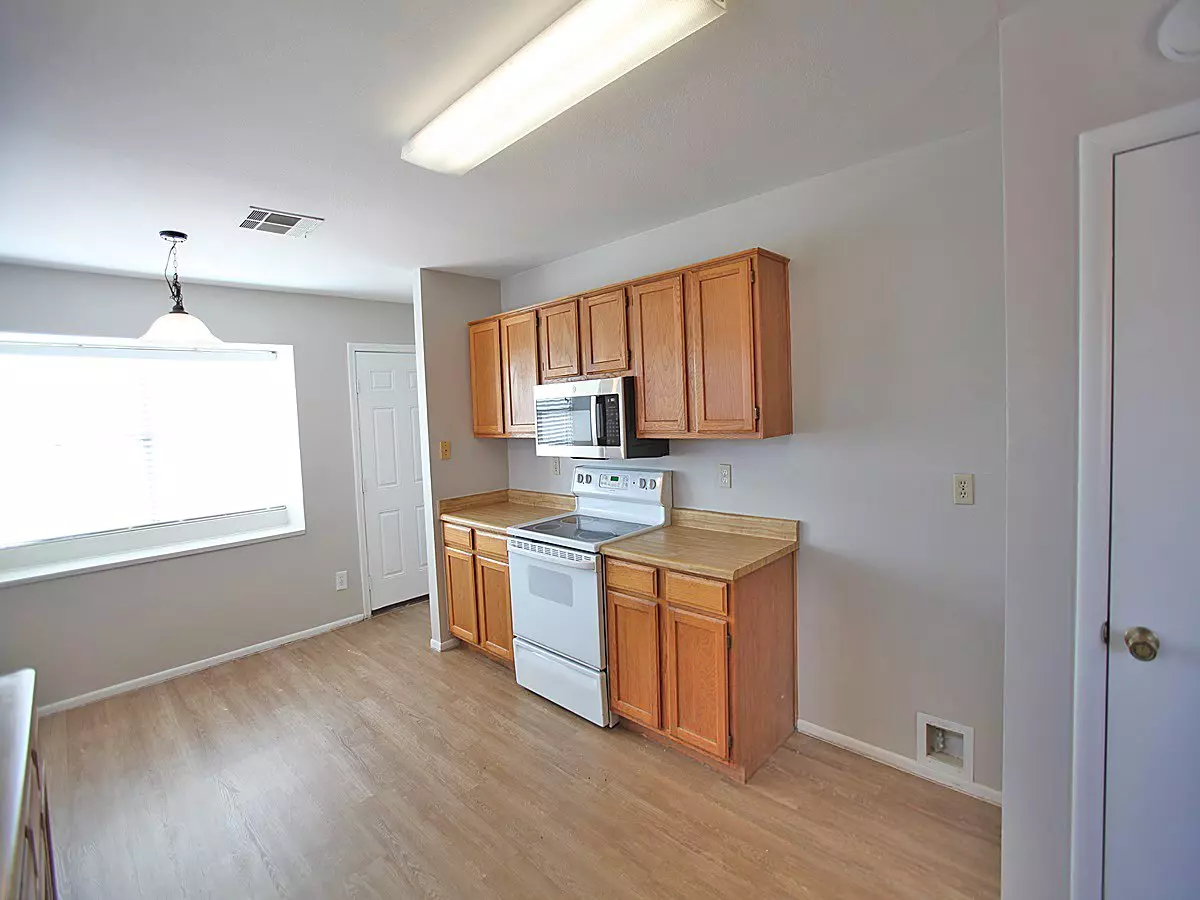 1803 W Barrow Dr photo 3