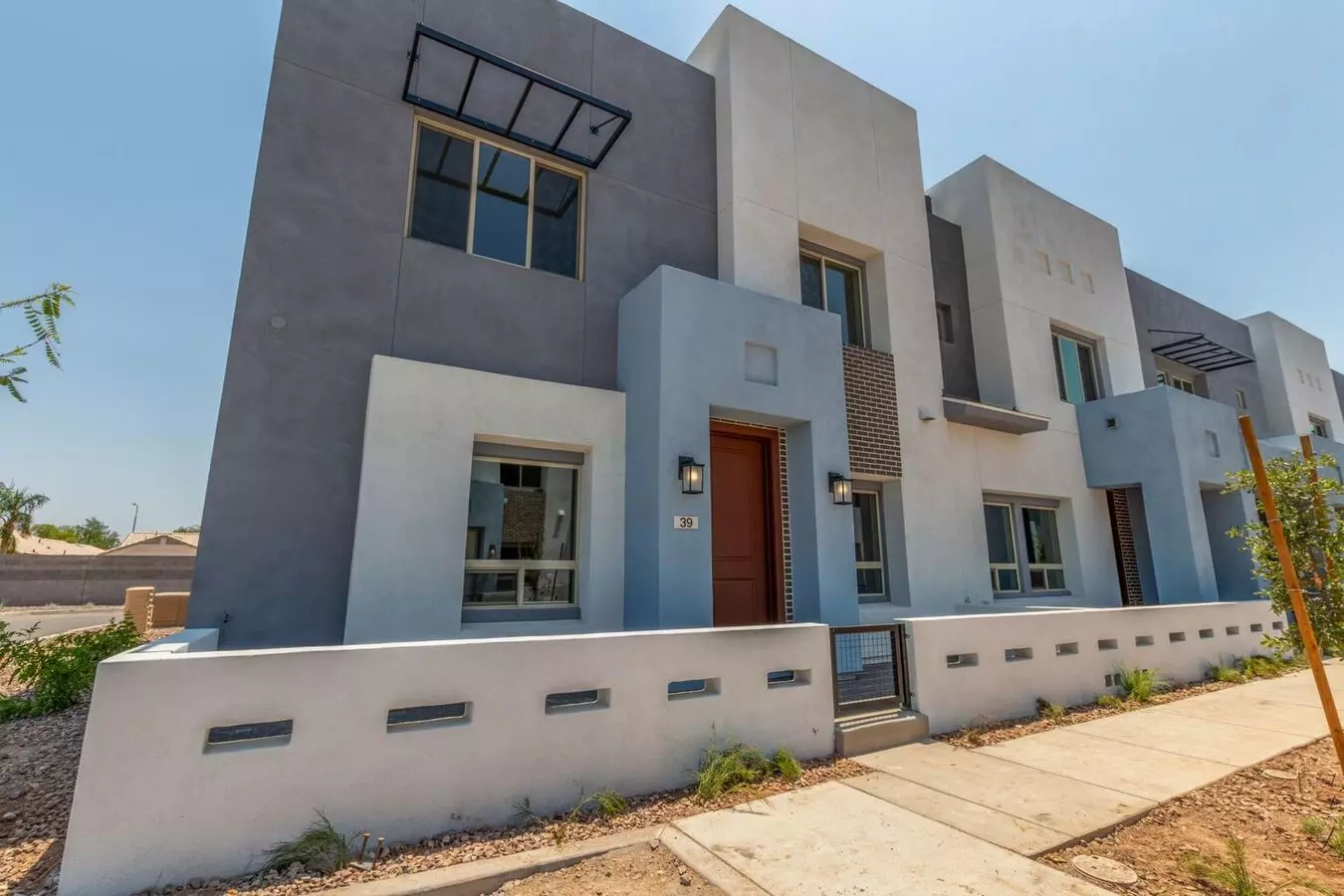 Brand New Build! Massive Modern 4 Bedroom/4.5 Bathroom Townhome In The Heart Of Chandler. photo 5