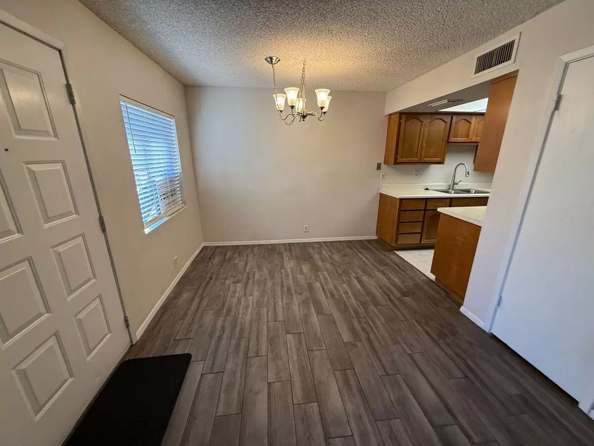 Cozy 2 Bedroom Chandler Condo photo 5